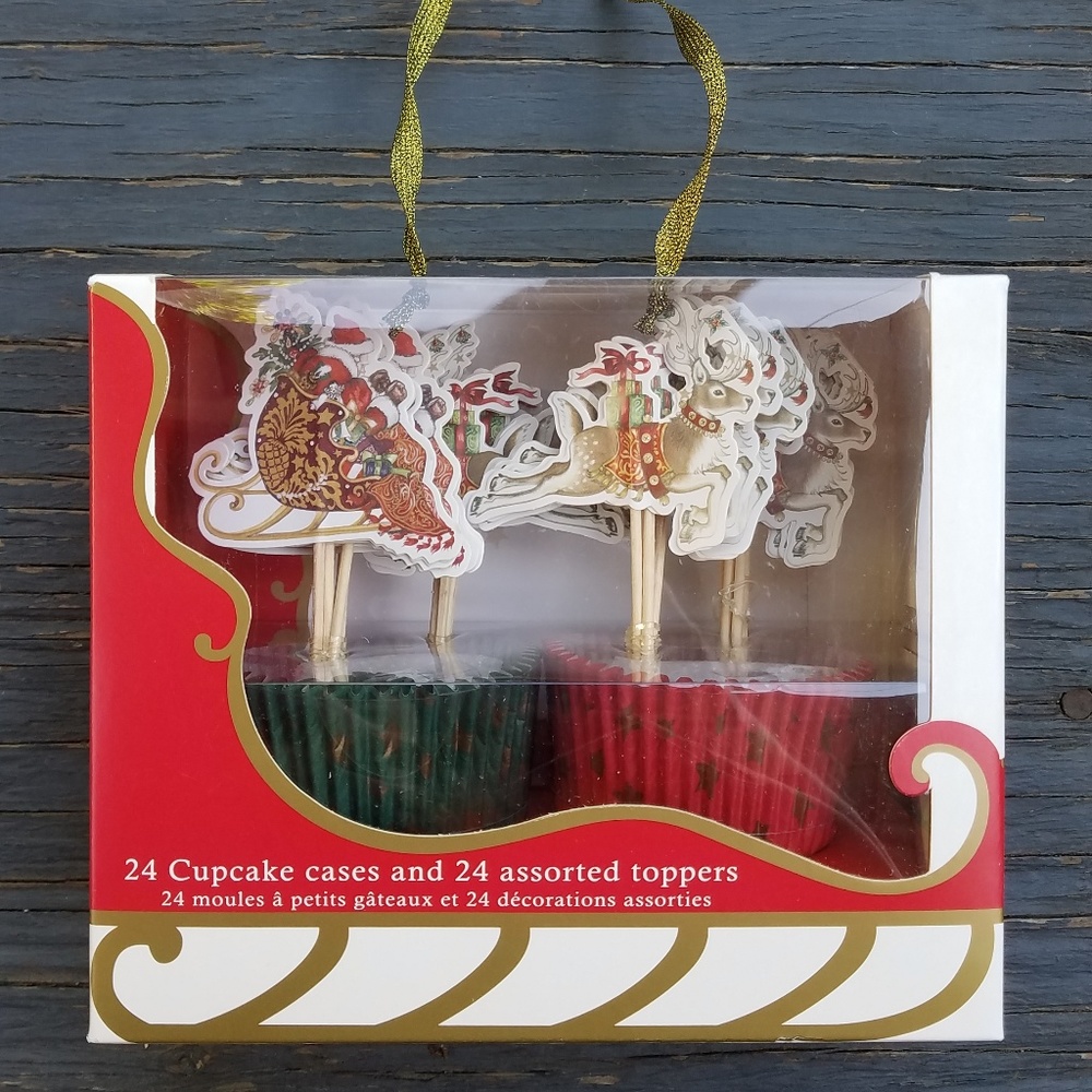 Christmas Holiday Cupcake Cases Toppers Deco Kit